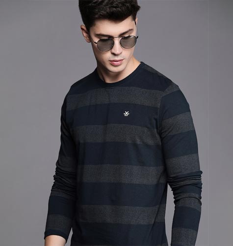 Men Navy Blue Striped Slim Fit Cotton Pure Cotton T-shirt